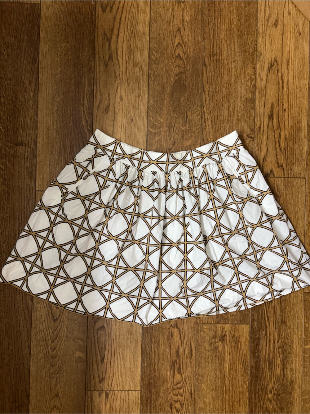 Banana Republic White Skirt with Brown Geometric Lattice